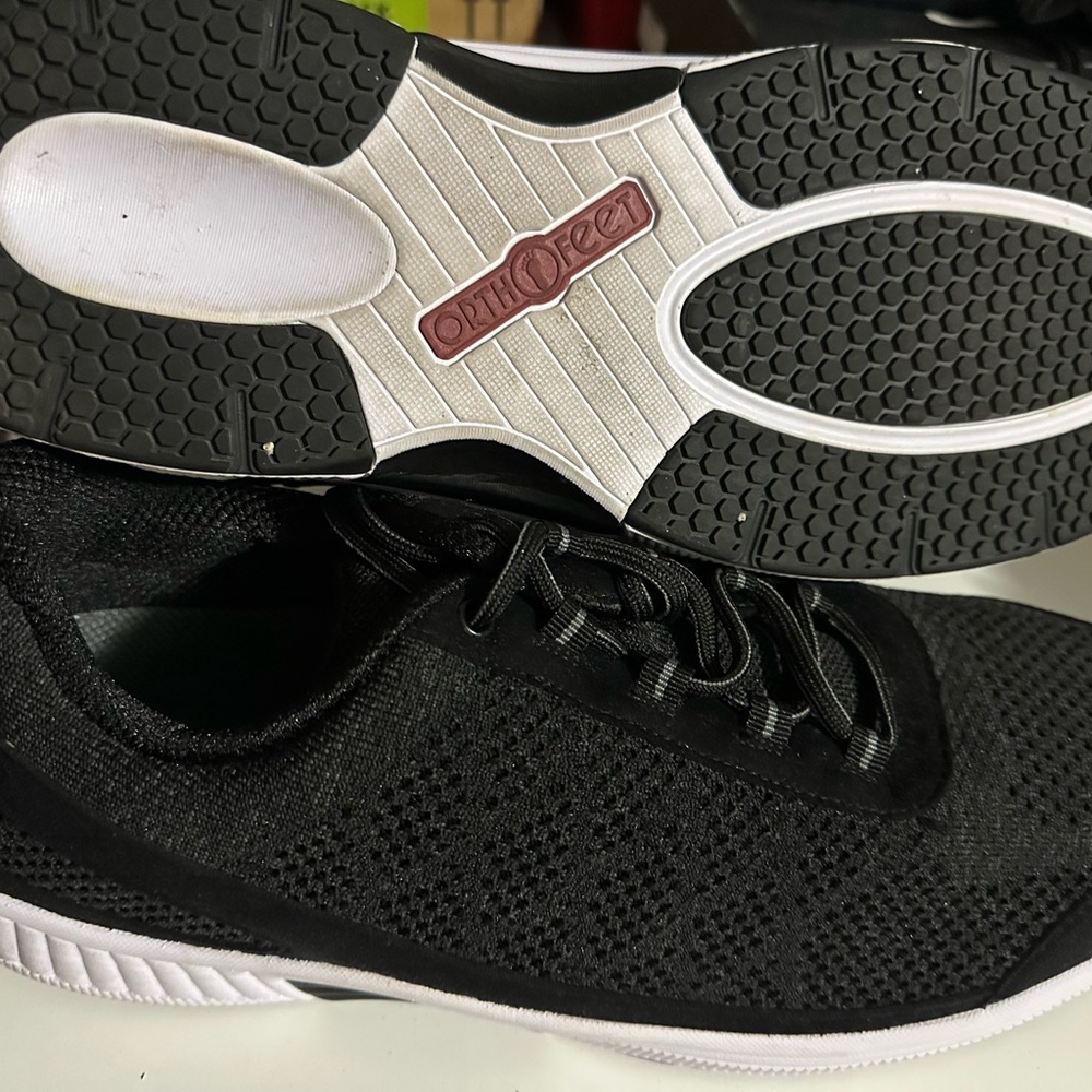 Lava Men's Wide Black Sneakers